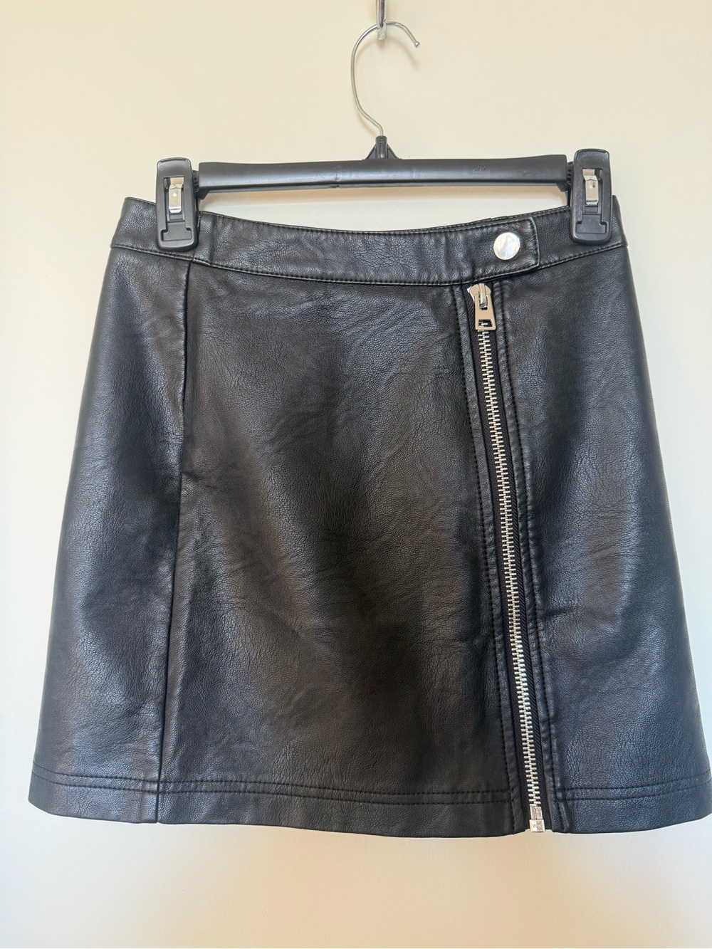 Topshop Black Faux Leather Asymmetrical Zip Mini Skirt Size 2